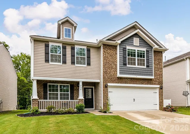 Photo 2 of Single family home for sale at 724 Larmore Ave, Charlotte, NC 28216 | MLS# 4403712 | Listing updated on 2026-09-29