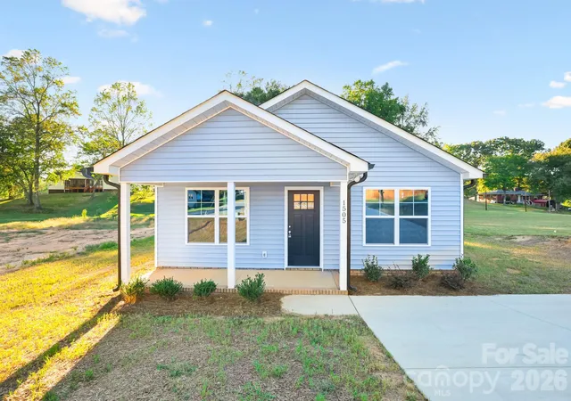 Photo 1 of Single family home for sale at 1505 Arden Ave, Kannapolis, NC 28083 | MLS# 4403735 | Listing updated on 2026-10-08
