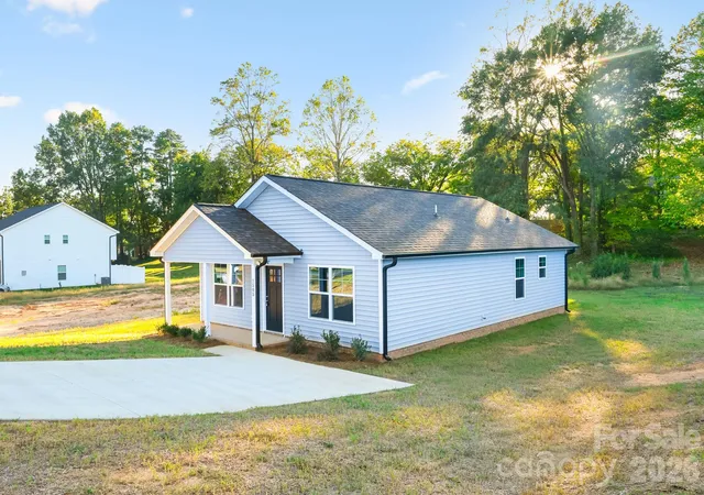 Photo 2 of Single family home for sale at 1505 Arden Ave, Kannapolis, NC 28083 | MLS# 4403735 | Listing updated on 2026-10-08