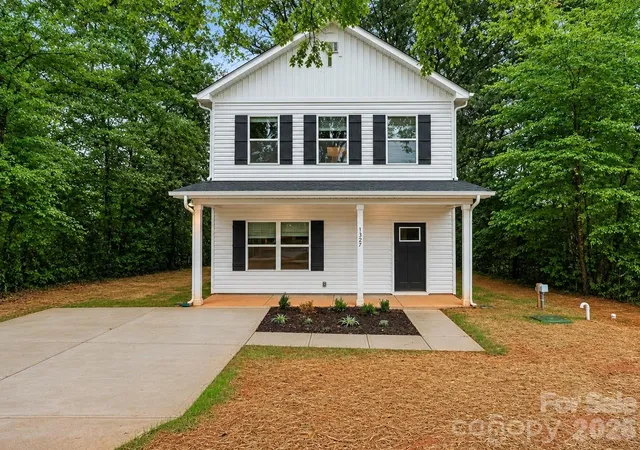 Photo 1 of Single family home for sale at 1327 4th Street, Statesville, NC 28677 | MLS# 4403737 | Listing updated on 2026-08-20
