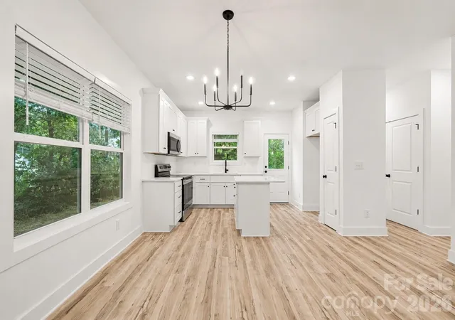 Photo 3 of Single family home for sale at 1327 4th Street, Statesville, NC 28677 | MLS# 4403737 | Listing updated on 2026-08-20