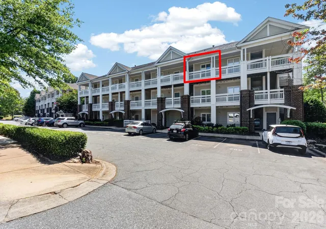 Photo 2 of Condo for sale at 797 Peninsula Dr, Davidson, NC 28036 | MLS# 4403741 | Listing updated on 2026-09-26