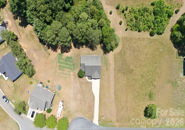 Photo 3 of Single family home for sale at 2100 Waterford Pointe Rd, Lexington, NC 27292 | MLS# 4403747 | Listing updated on 2026-07-26