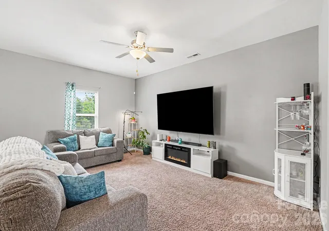 image of 2238 Lanza Dr, Charlotte, NC 28215 | MLS# 4403763
