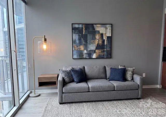 Listing Photo 5 - Condo for sale in The Avenue Condominiums located at 210 N Church St, Charlotte, NC 28202 - Unit #1505