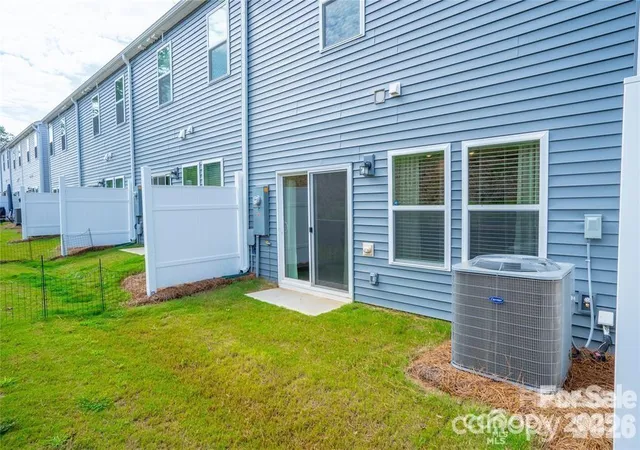 Photo 3 of Townhouse for sale at 508 Tayberry Ln, Fort Mill, SC 29715 | MLS# 4403778 | Listing updated on 2026-10-05