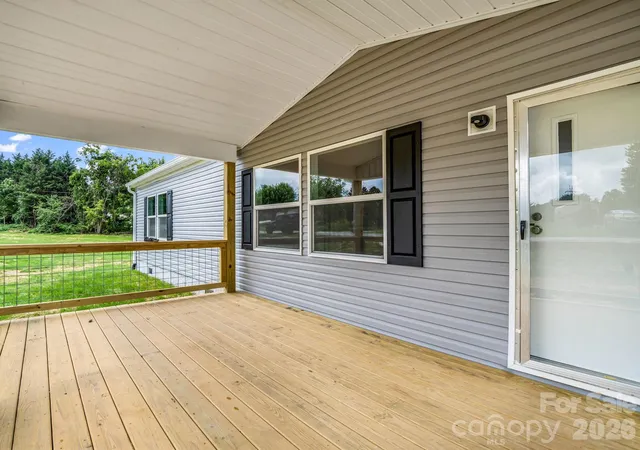 3rd image of 115 Maplewood Knoll Dr, East Flat Rock, NC 28726 | MLS# 4403782