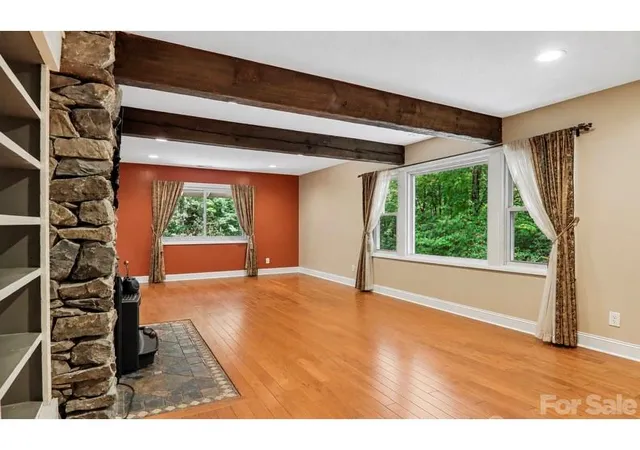 3rd image of 3 Edelweiss Dr, Horse Shoe, NC 28742 | MLS# 4403799