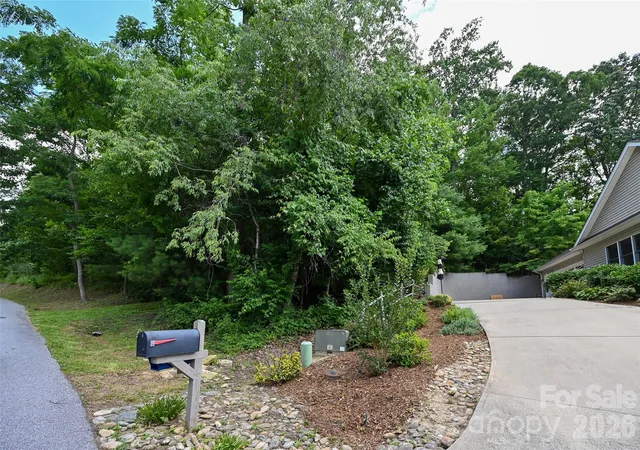 3rd image of 77 Carriage W Dr, Hendersonville, NC 28791 | MLS# 4403806