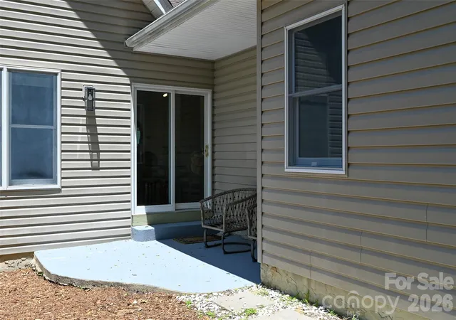 45th image of 77 Carriage West Dr, Hendersonville, NC 28791 | MLS# 4403806