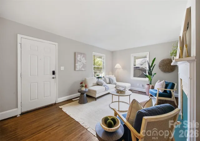Photo 4 of Single family home for sale at 2516 Elon St, Charlotte, NC 28208 | MLS# 4403824 | Listing updated on 2026-09-22