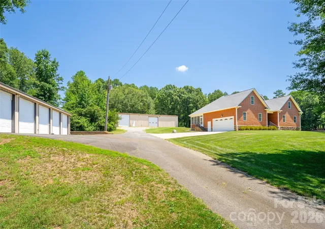 Photo 3 of Single family home for sale at 15027 Beatties Frd Rd, Huntersville, NC 28078 | MLS# 4403826 | Listing updated on 2026-10-06