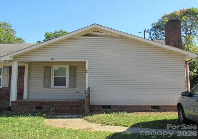 Photo 1 of Townhouse for sale at 104 Neely Ct, Rock Hill, SC 29732 | MLS# 4403840 | Listing updated on 2026-10-15