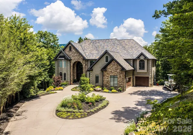 1st image of 413 Barrington Dr, Asheville, NC 28803 | MLS# 4403842