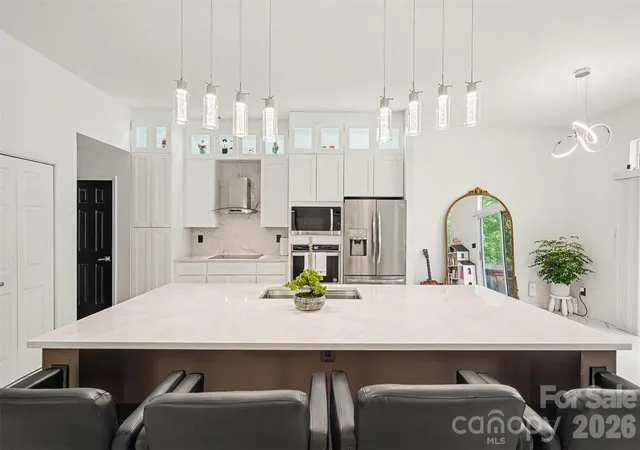 Photo 3 of Sale Pending at 12109 Landing Green Dr, Charlotte, NC 28277 | MLS# 4403847 | Listing updated on 2026-09-20