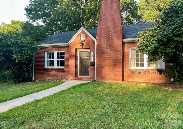 Single family home for sale at 1214 S York St, Gastonia, NC 28052 | MLS# 4403849 | Listing updated on 2026-10-02