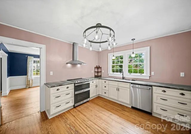 Photo 1 of Single family home for sale at 1214 S York St, Gastonia, NC 28052 | MLS# 4403849 | Listing updated on 2026-10-02