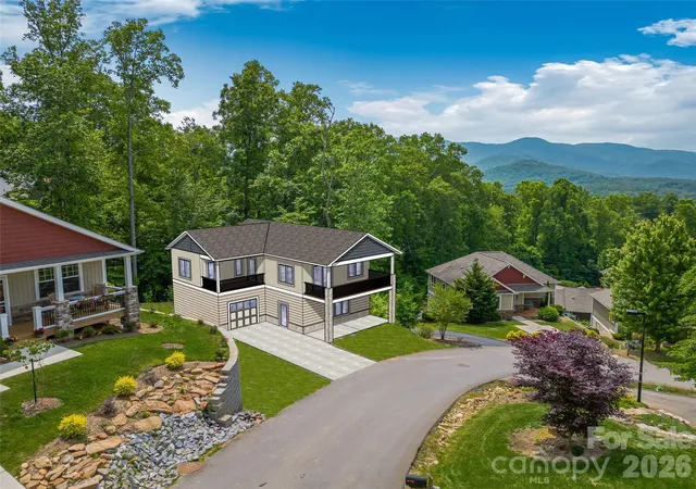 Photo 3 of Single family home for sale at 23 Village Overlook Loop, Swannanoa, NC 28778 | MLS# 4403854 | Listing updated on 2026-08-28