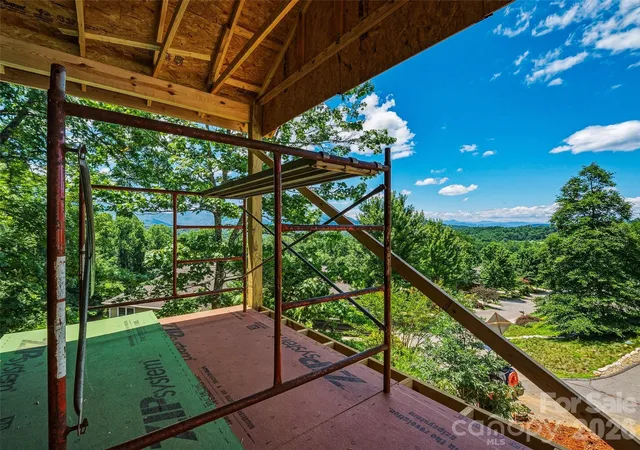 Photo 4 of Single family home for sale at 23 Village Overlook Loop, Swannanoa, NC 28778 | MLS# 4403854 | Listing updated on 2026-08-28