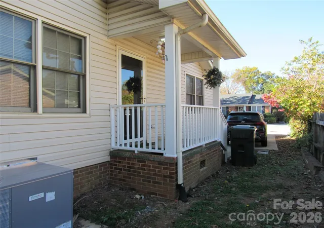 Photo 2 of Townhouse for sale at 106 Neely Ct, Rock Hill, SC 29732 | MLS# 4403861 | Listing updated on 2026-07-18