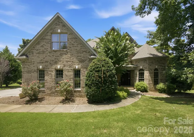 Photo 1 of Single family home for sale at 579 Morning Glory Ct, Clover, SC 29710 | MLS# 4403862 | Listing updated on 2026-08-30