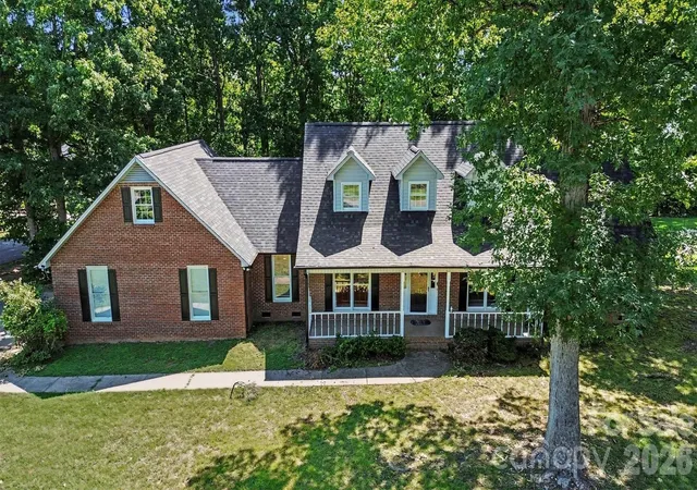 Photo 3 of Single family home for sale at 121 Country Crk Dr, Kings Mountain, NC 28086 | MLS# 4403864 | Listing updated on 2026-08-21