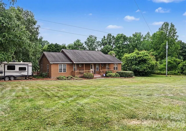 2nd image of 3999 Fincher Rd, Matthews, NC 28104 | MLS# 4403875