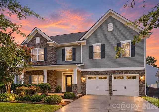 Photo 1 of Single family home for sale at 5810 Castlecove Rd, Charlotte, NC 28273 | MLS# 4403893 | Listing updated on 2026-09-21