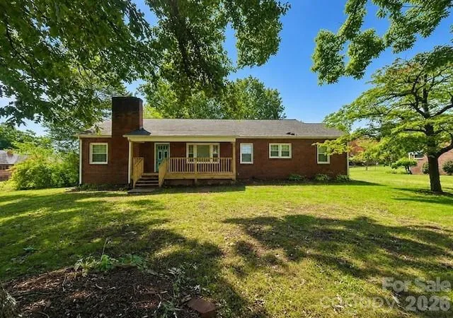 Photo 1 of Single family home for sale at 112 3rd Street Ne, Conover, NC 28613 | MLS# 4403901 | Listing updated on 2026-10-03