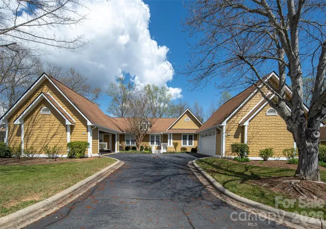 2nd image of 803 Woodlea Ct, Asheville, NC 28806 | MLS# 4403902