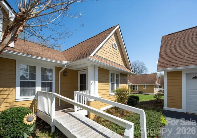 3rd image of 803 Woodlea Ct, Asheville, NC 28806 | MLS# 4403902