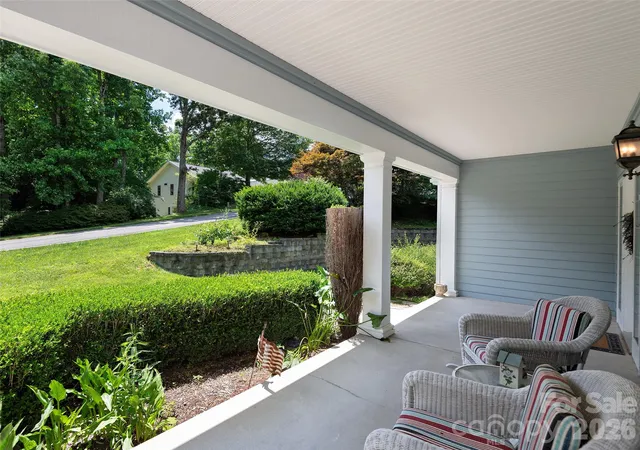 Photo 3 of Single family home for sale at 84 Red Cedar Dr, Hendersonville, NC 28792 | MLS# 4403937 | Listing updated on 2026-09-17