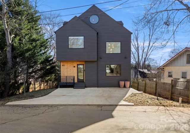 Photo 2 of Single family home for sale at 60 Harvard Pl, Asheville, NC 28806 | MLS# 4403938 | Listing updated on 2026-10-28