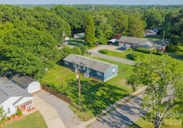 5th image of 402 E Webb St, Dallas, NC 28034 | MLS# 4403939