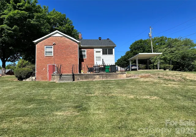 Photo 4 of Single family home for sale at 600 W Cama St #8, Charlotte, NC 28217 | MLS# 4403956 | Listing updated on 2026-08-24