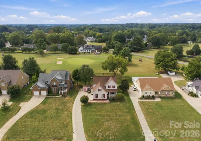 Photo 3 of Single family home for sale at 122 Wood Duck Loop, Mooresville, NC 28117 | MLS# 4403959 | Listing updated on 2026-09-24