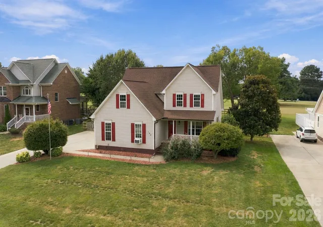 Photo 4 of Single family home for sale at 122 Wood Duck Loop, Mooresville, NC 28117 | MLS# 4403959 | Listing updated on 2026-09-24
