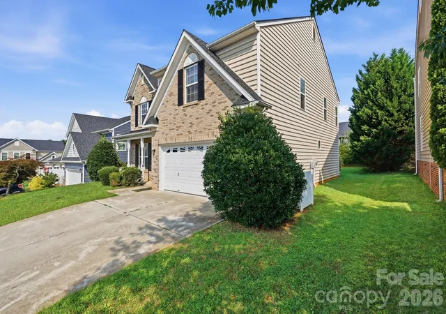 Photo 3 of Single family home for sale at 182 Wedge View Way, Statesville, NC 28677 | MLS# 4403962 | Listing updated on 2026-09-30