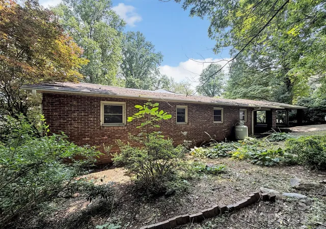Photo 4 of Single family home for sale at 101 Cactus Loop, Sylva, NC 28779 | MLS# 4403966 | Listing updated on 2026-09-04