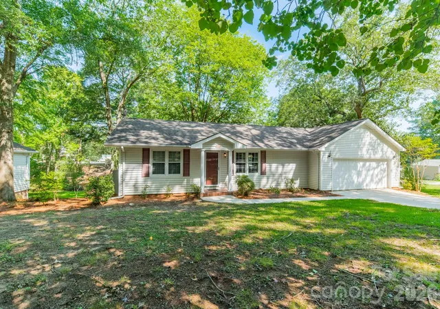 2nd image of 1077 E Shore Dr, Lancaster, SC 29720 | MLS# 4403968