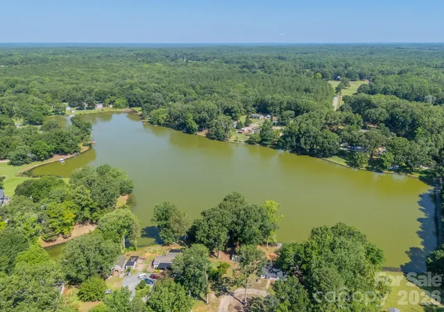 24th image of 1077 E Shore Dr, Lancaster, SC 29720 | MLS# 4403968