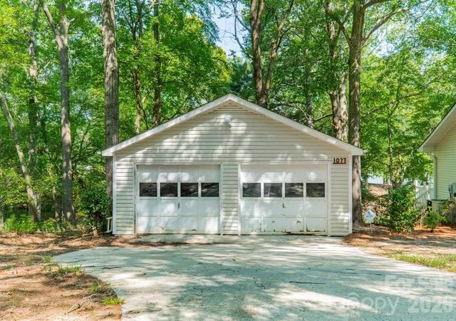 3rd image of 1077 E Shore Dr, Lancaster, SC 29720 | MLS# 4403968