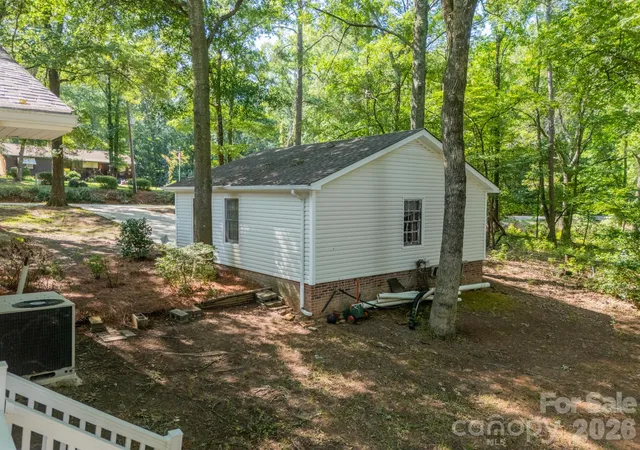 4th image of 1077 E Shore Dr, Lancaster, SC 29720 | MLS# 4403968