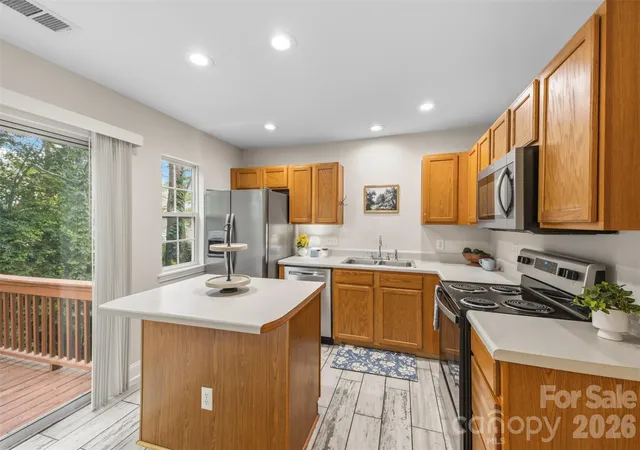 Photo 5 of Townhouse for sale at 316 Wilkes Pl Dr, Fort Mill, SC 29715 | MLS# 4403985 | Listing updated on 2026-08-31