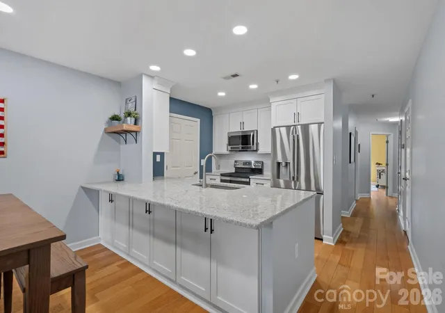 Listing Photo 5 - Condo for sale in building located at 103 Pier 33Rd Dr, Mooresville, NC 28117 - Unit #218
