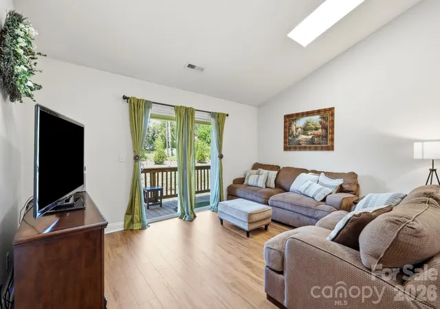 4th image of 123 Foxden Dr, Fletcher, NC 28732