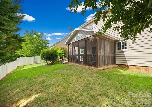 Photo 4 of Single family home for sale at 3339 Kingshire Way, Clover, SC 29710 | MLS# 4404024 | Listing updated on 2026-08-28