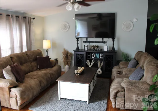 Photo 2 of Single family home for sale at 160 Tabernacle Church Rd, Mc Bee, SC 29101 | MLS# 4404027 | Listing updated on 2026-08-17