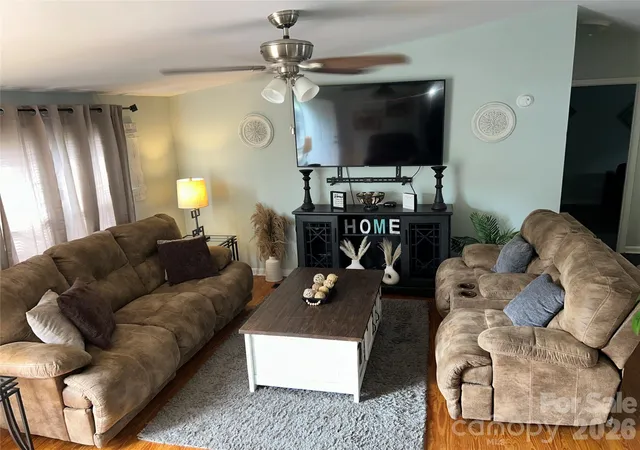 Photo 3 of Single family home for sale at 160 Tabernacle Church Rd, Mc Bee, SC 29101 | MLS# 4404027 | Listing updated on 2026-08-17