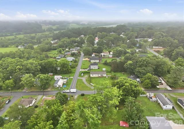 36th image of 417 Glover St, Hendersonville, NC 28792 | MLS# 4404033